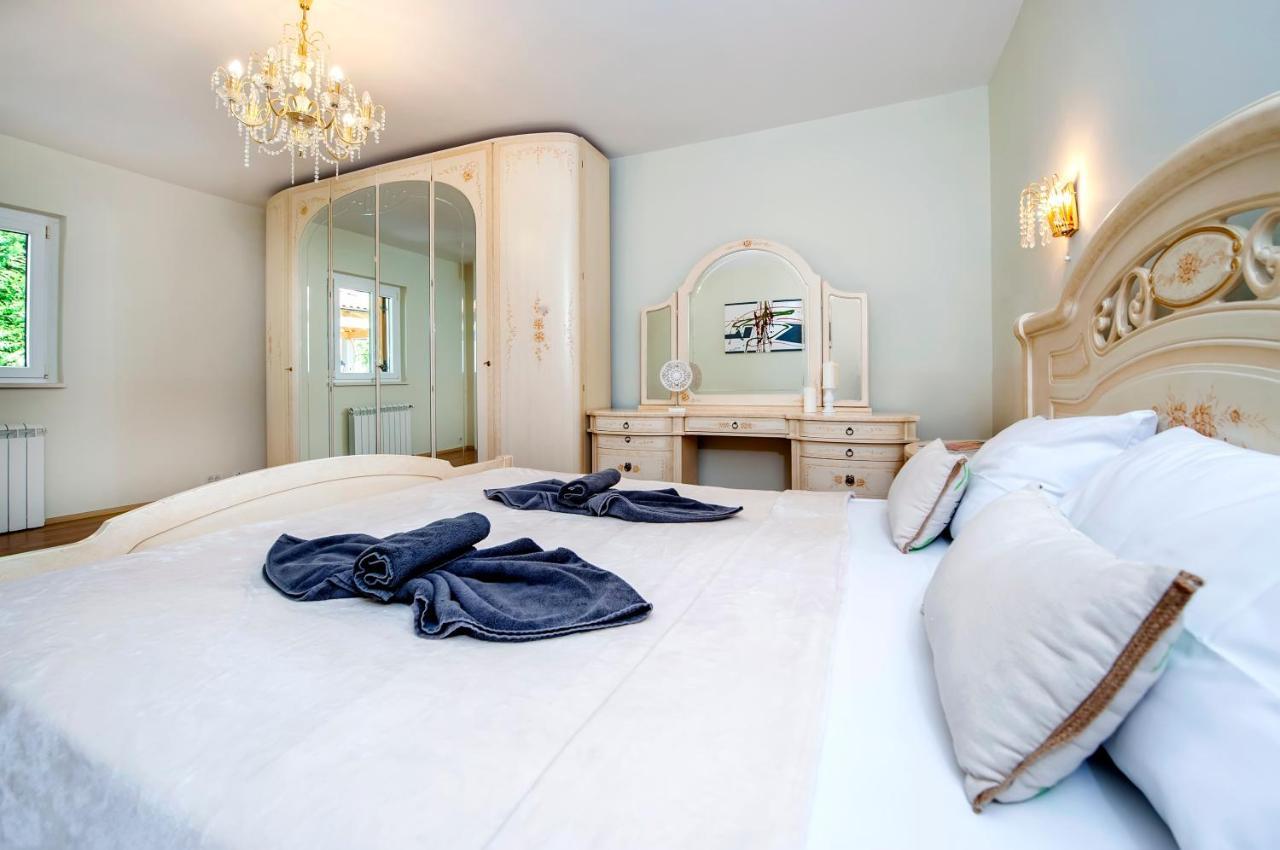 Villa Francesco Rovinj Exteriör bild