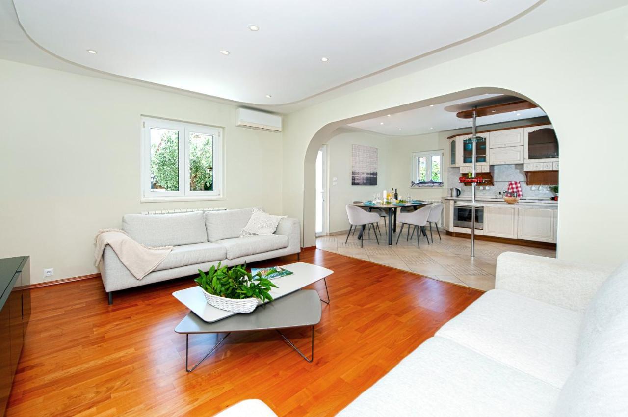 Villa Francesco Rovinj Exteriör bild