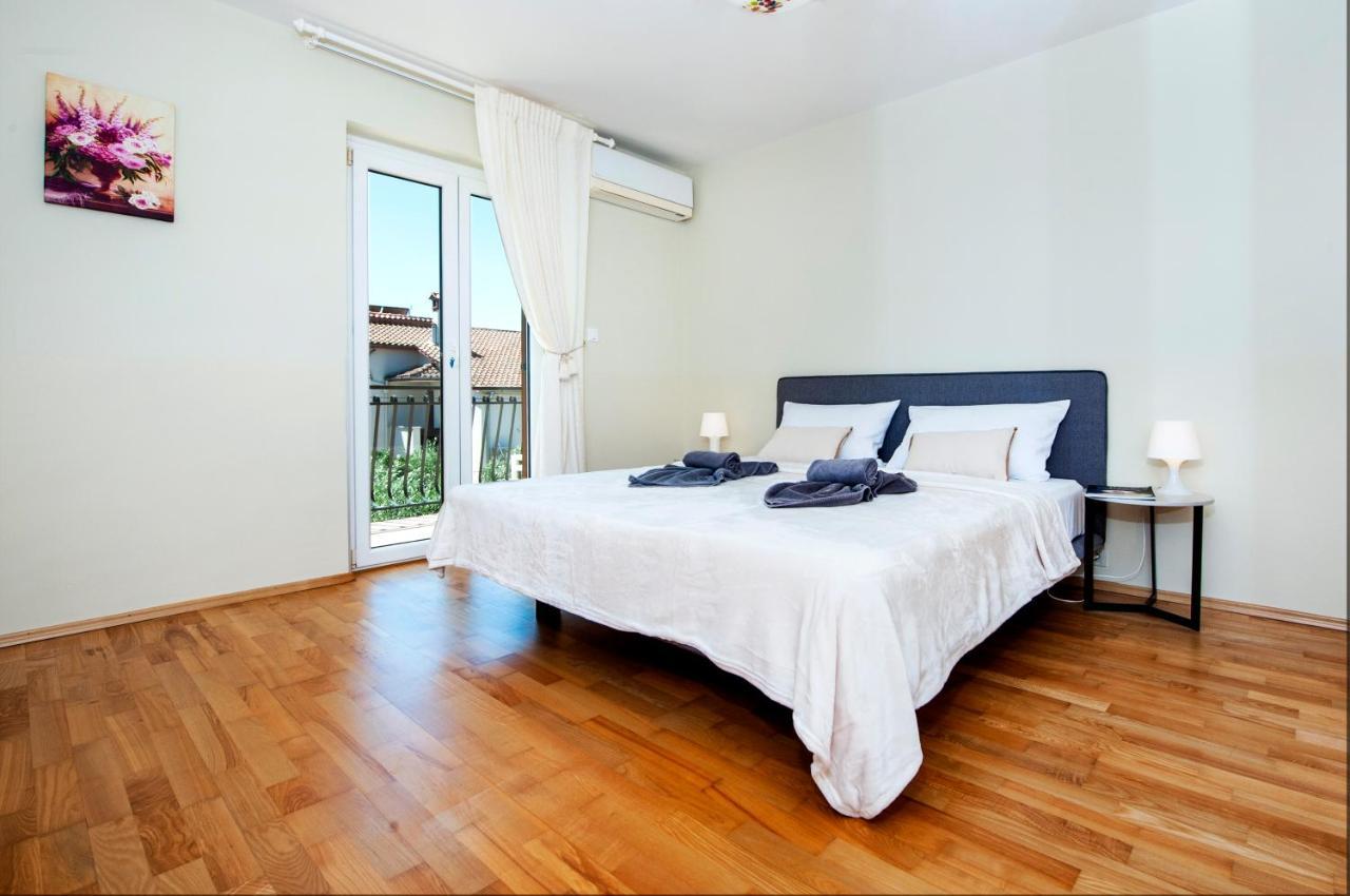 Villa Francesco Rovinj Exteriör bild