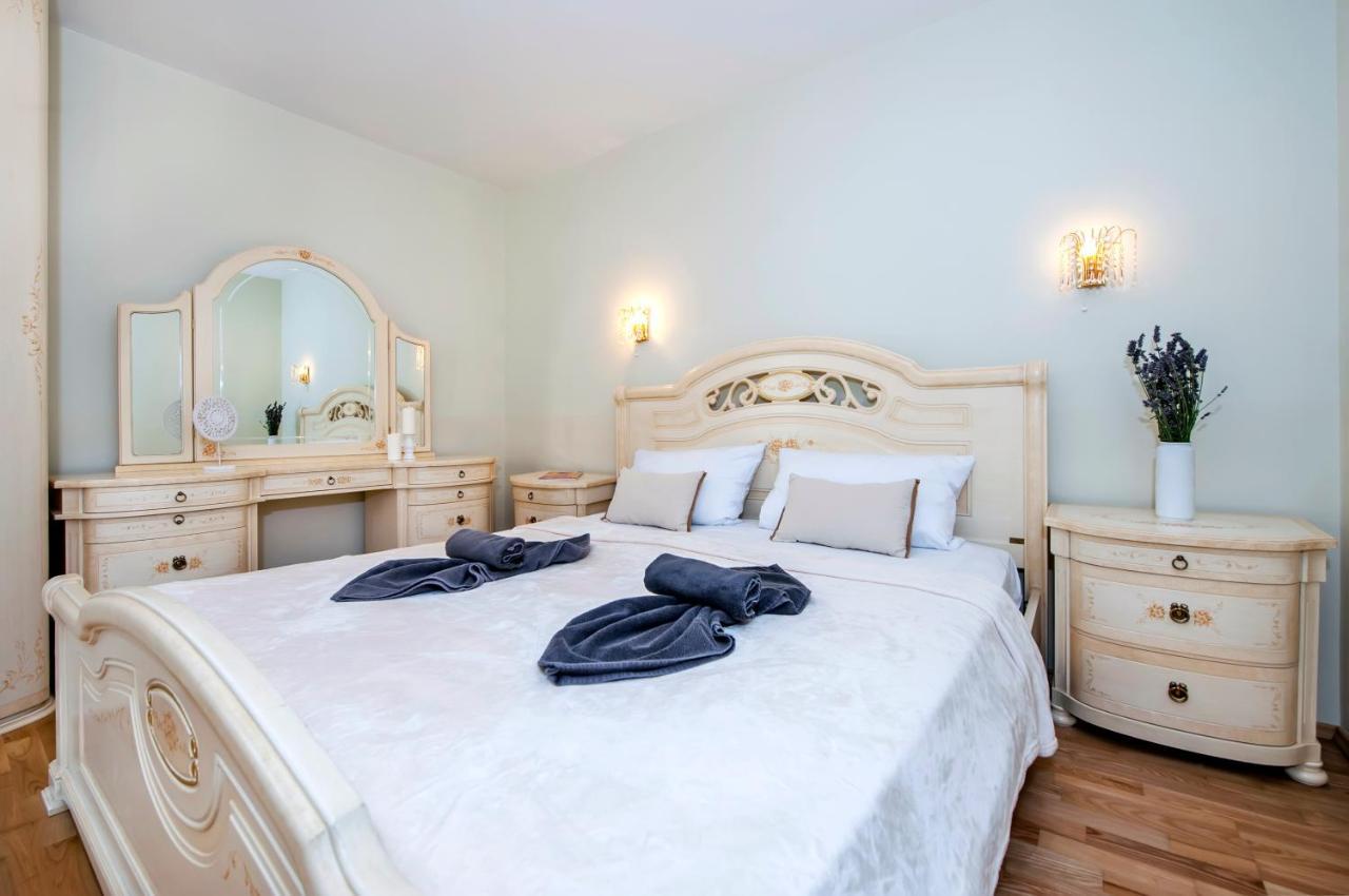 Villa Francesco Rovinj Exteriör bild